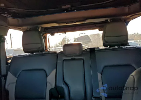 2023 Ford Bronco Base z USA, uszkodzony, nr VIN 1FMEE5DP4PLB66697